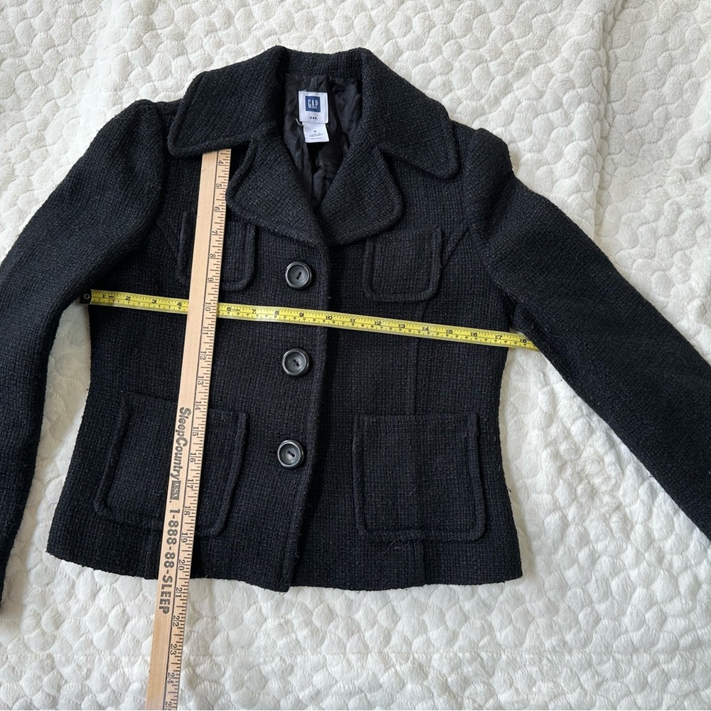 Lady’s Black Jacket